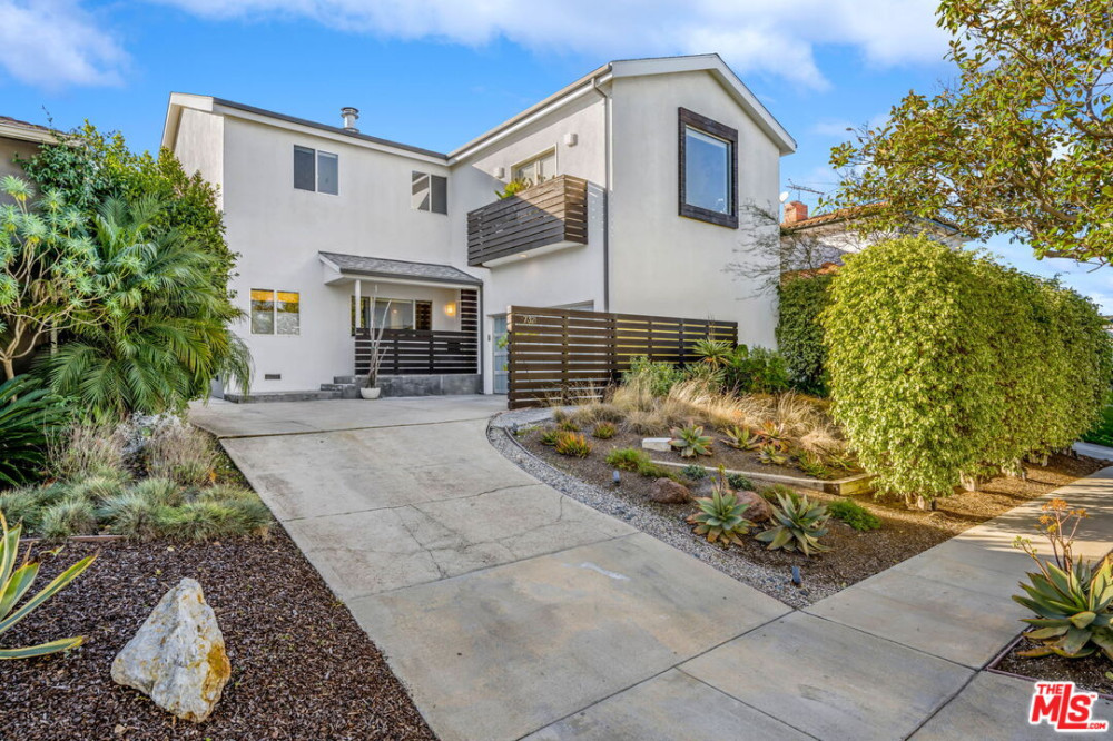7321 Dunfield Ave, Los Angeles CA 90045