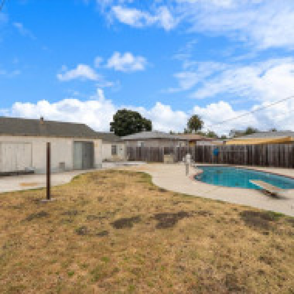 12923 Gilmore Ave Los Angeles CA 90066