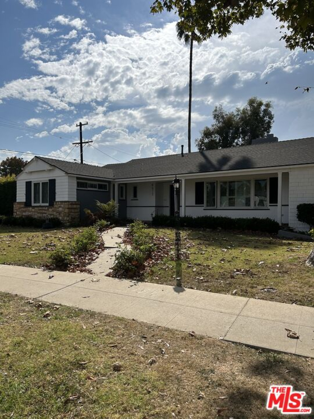 8000 W Cowan Ave, Los Angeles CA 90045