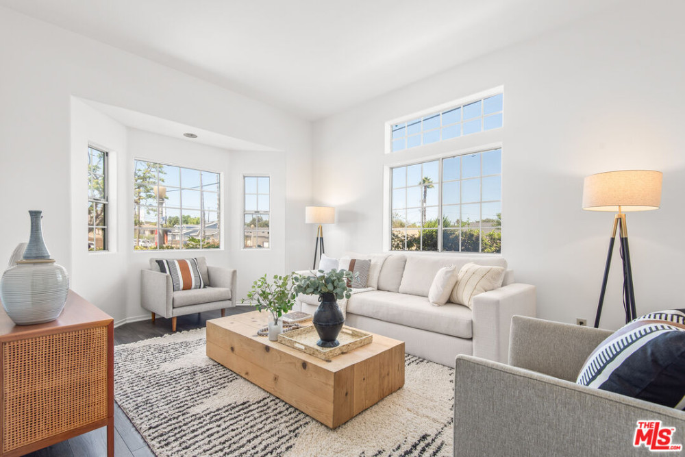 7802 Vicksburg Ave, Los Angeles CA 90045