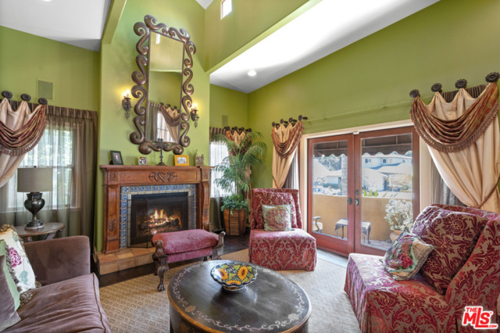 7516 Mcconnell Ave, Los Angeles CA 90045