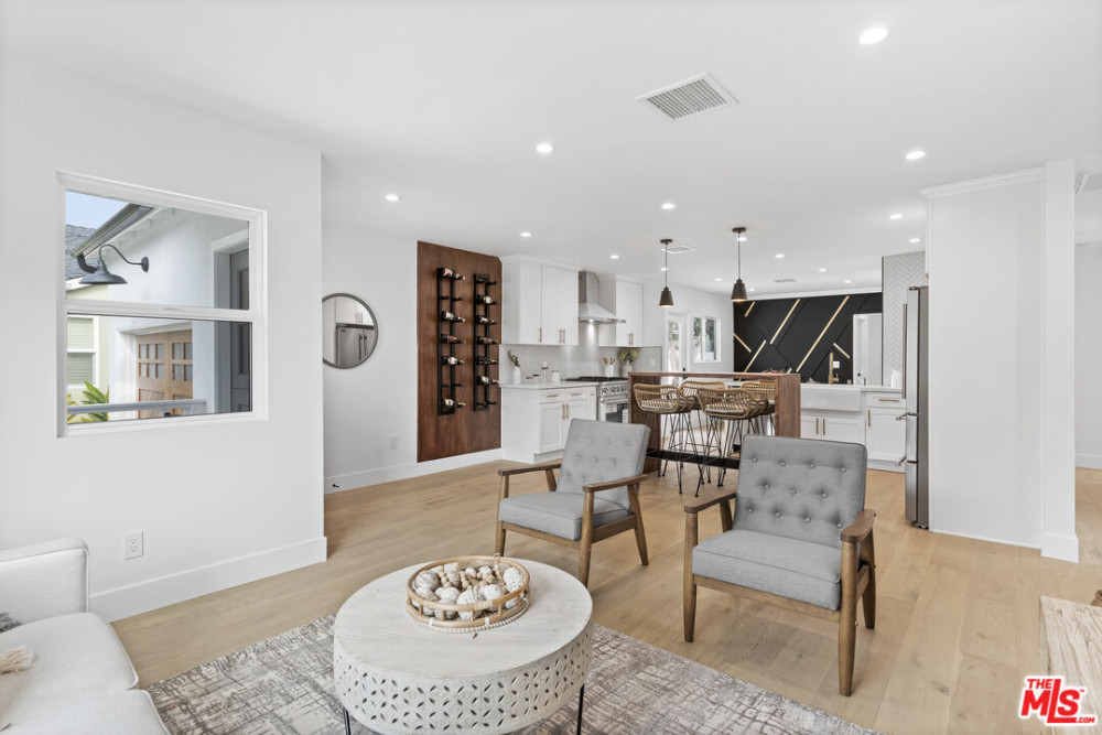 7762 Isis Ave, Los Angeles CA 90045