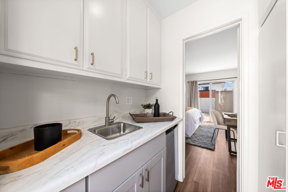 822 Pine St, Santa Monica CA 90405