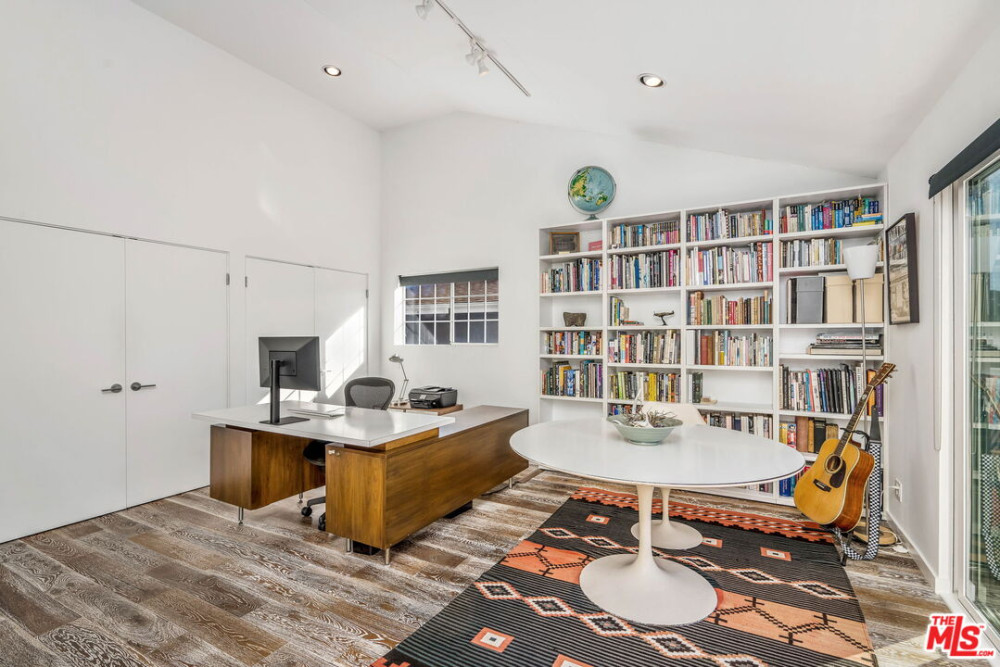 7321 Dunfield Ave, Los Angeles CA 90045