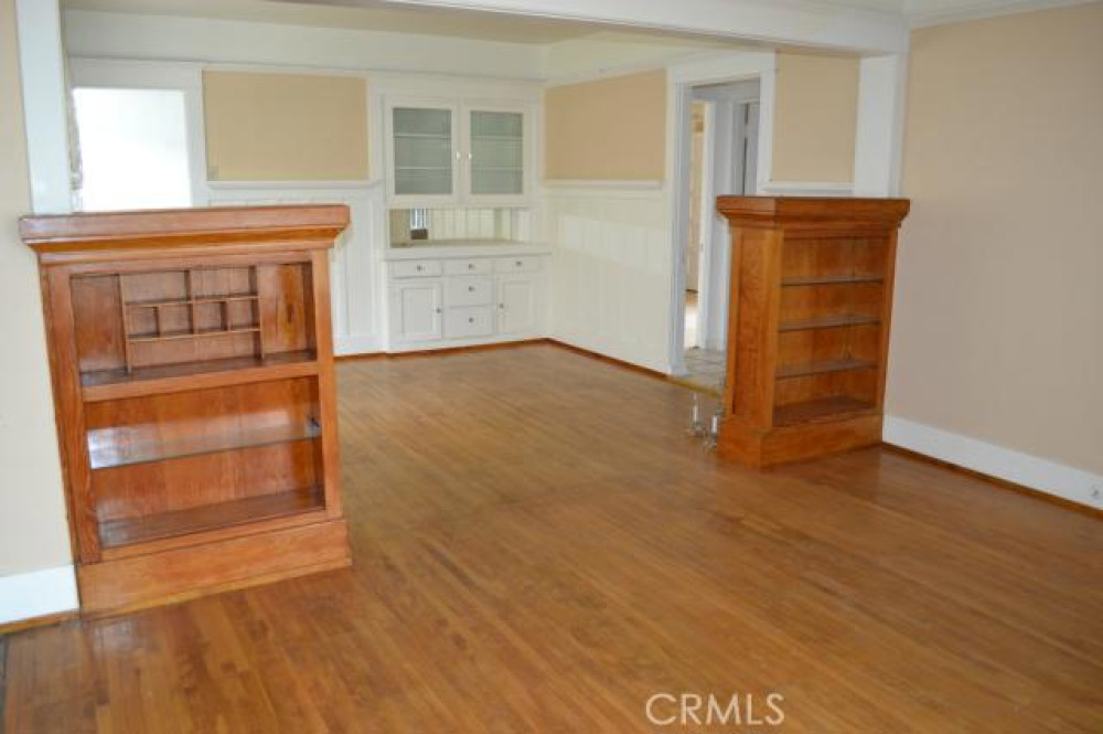 641 W 3rd St, San Pedro CA 90731