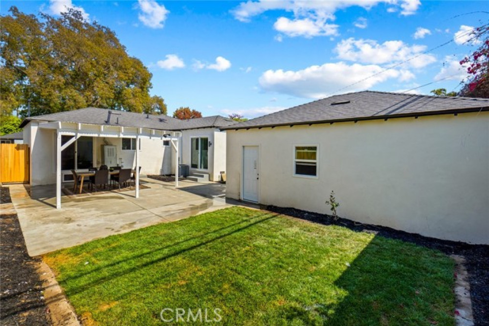 5400 W 76th St, Westchester CA 90045