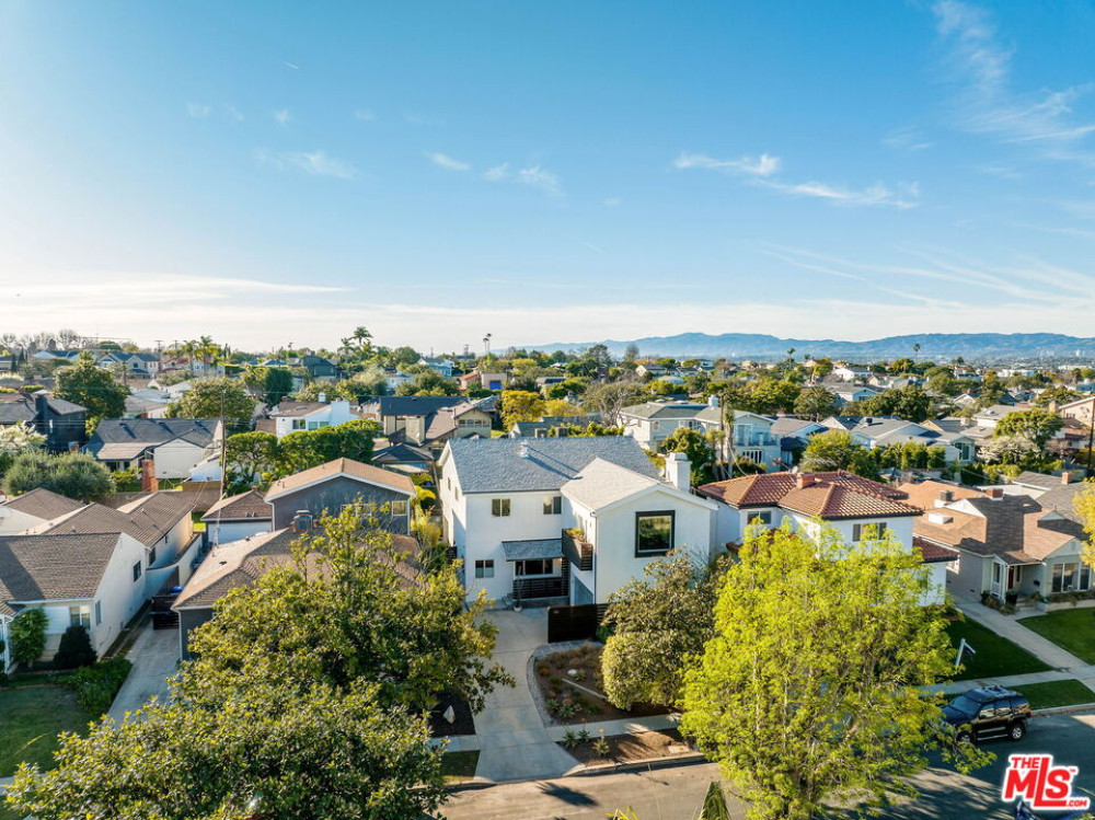 7321 Dunfield Ave, Los Angeles CA 90045