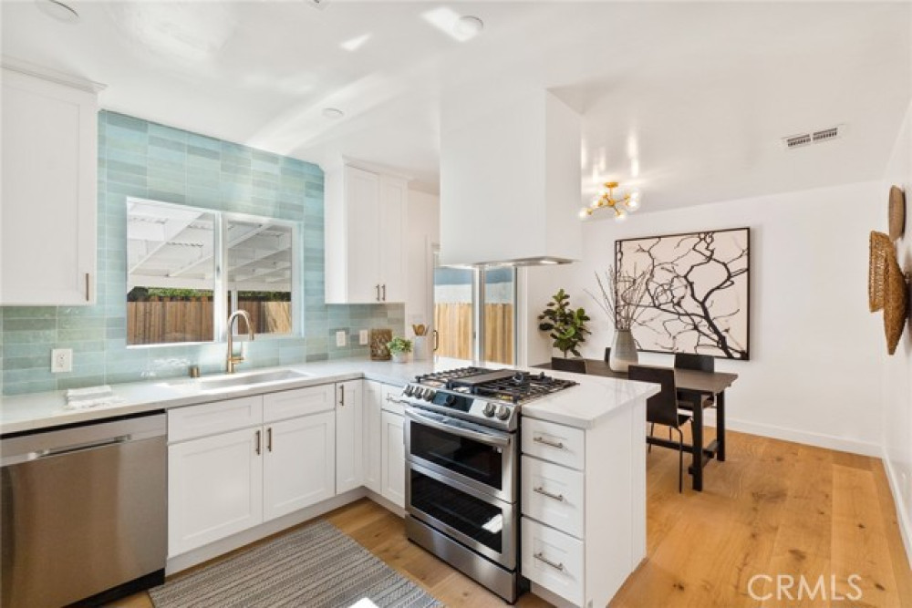 5400 W 76th St, Westchester CA 90045