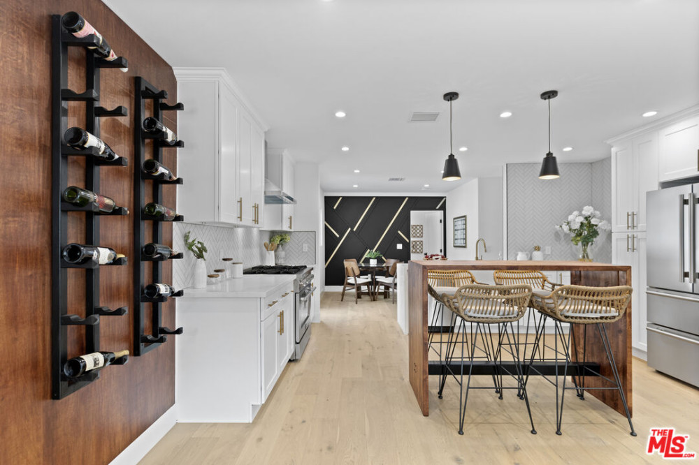7762 Isis Ave, Los Angeles CA 90045