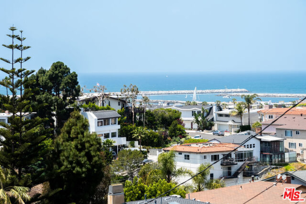 8231 Delgany Ave, Playa Del Rey CA 90293