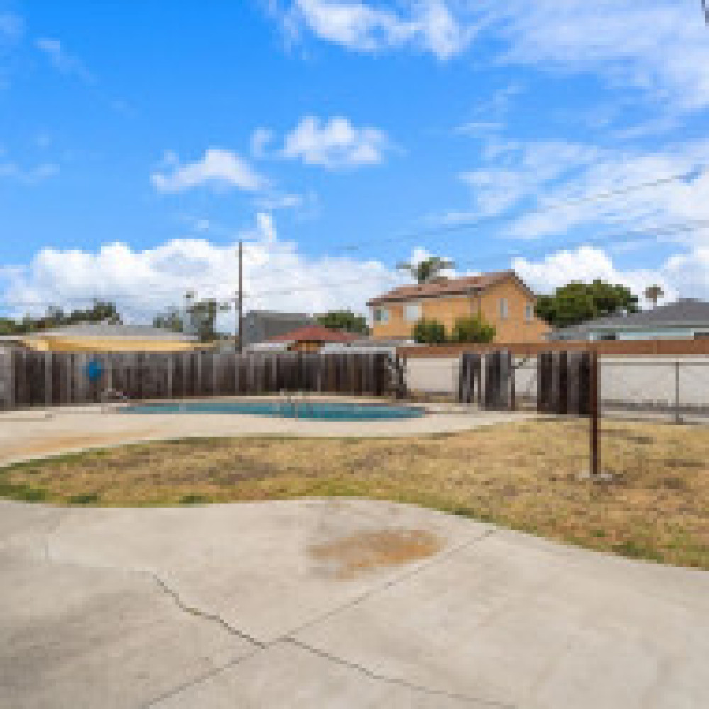 12923 Gilmore Ave Los Angeles CA 90066