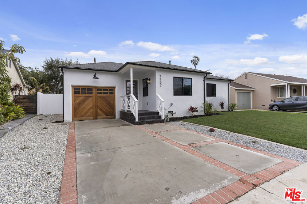 7762 Isis Ave, Los Angeles CA 90045