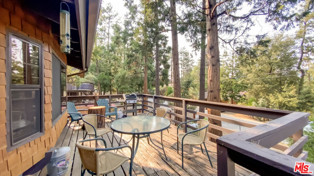 54165 Linger Ln, Idyllwild CA 92549